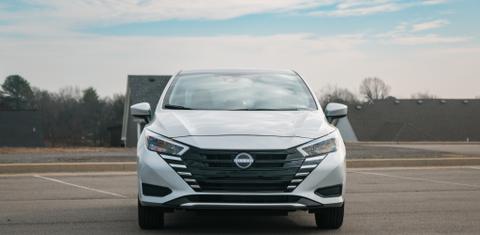 Nissan Versa 2025