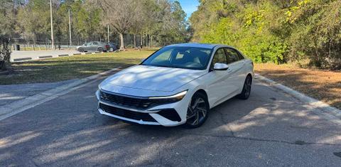 Hyundai Elantra 2025