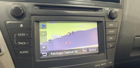 Toyota Prius v 2012