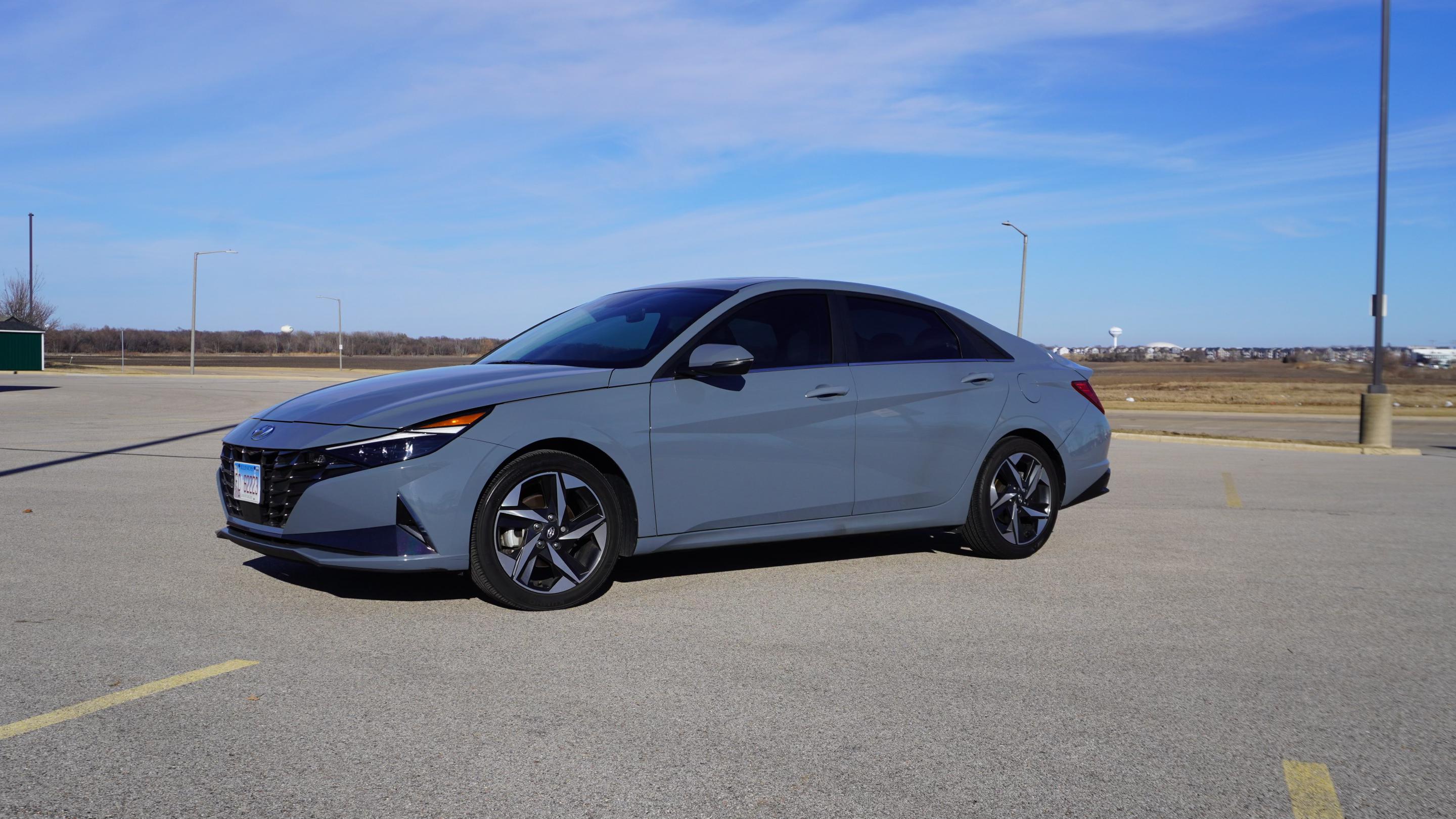 Hyundai Elantra 2023 in 