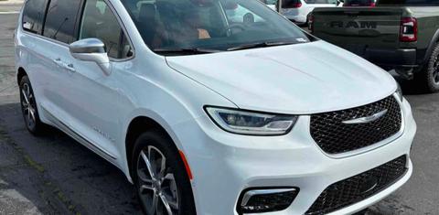 Chrysler Pacifica 2024