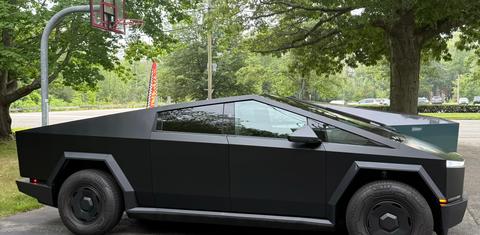 Tesla Cybertruck 2026