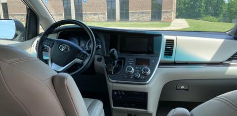 Toyota Sienna 2016