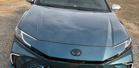 Toyota Camry Hybrid 2025