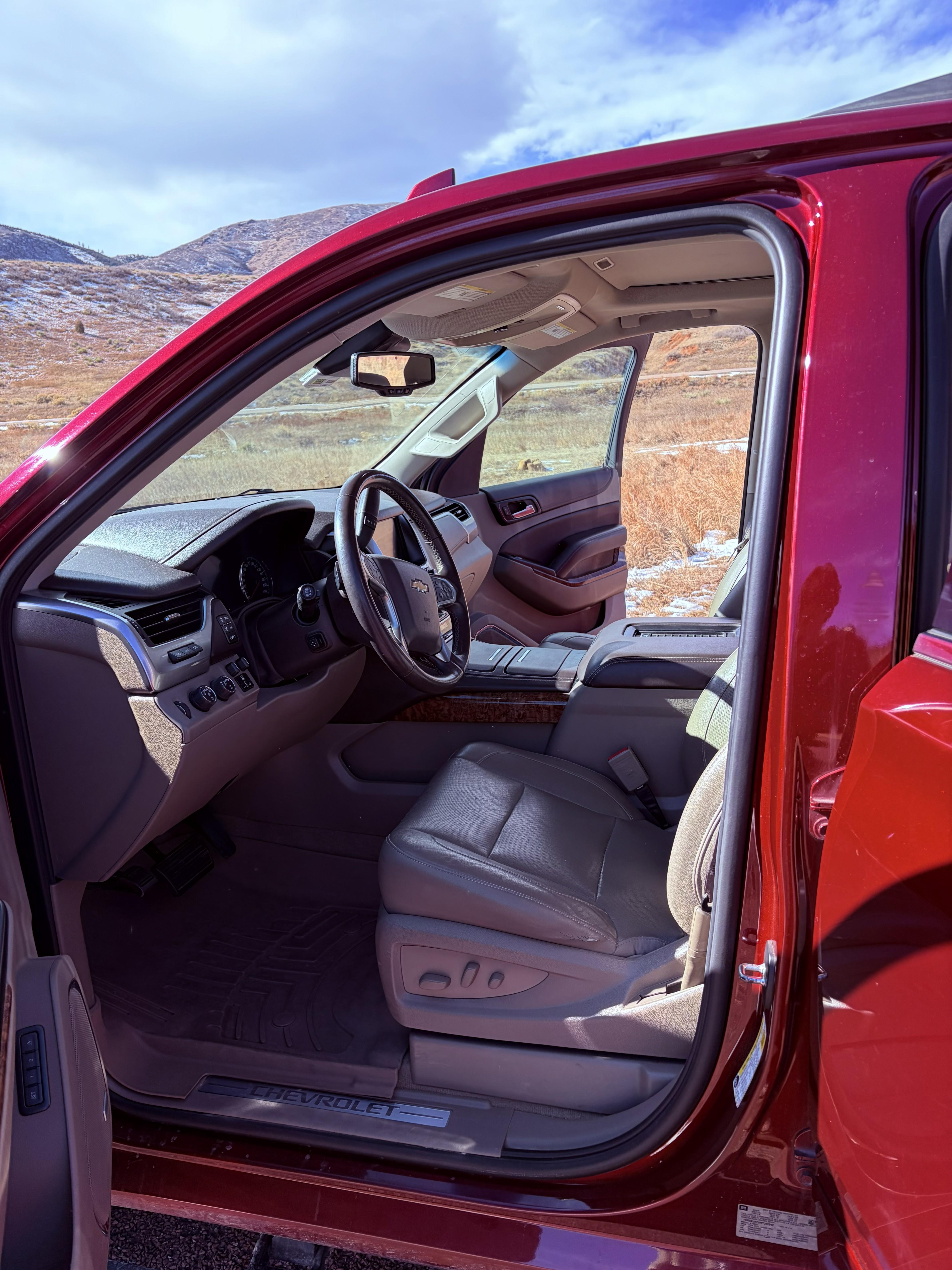 Chevrolet Suburban 2017 in 