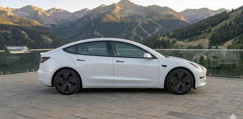 Tesla Model 3 2024