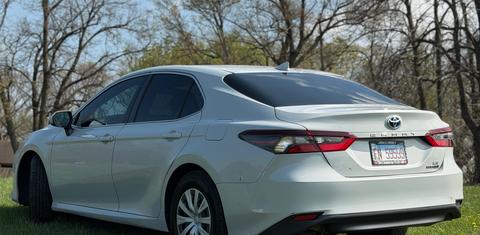 Toyota Camry Hybrid 2022