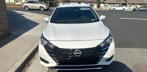 Nissan Versa 2024