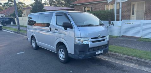 Toyota HIACE 2017