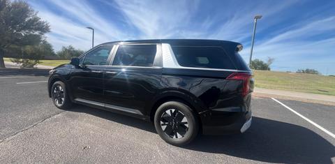 Kia Carnival Hybrid 2025