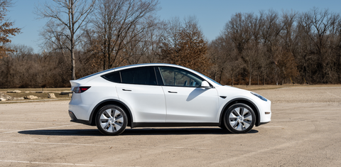 Tesla Model Y 2024