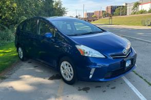 Toyota Prius v car