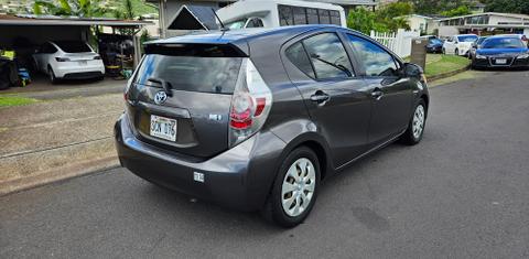 Toyota Prius c 2013
