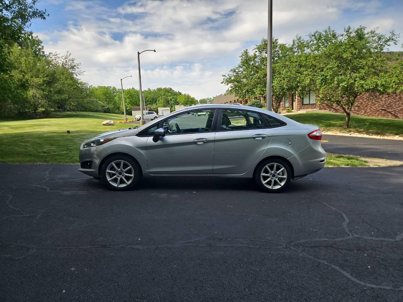 Ford Fiesta 2015 in Peoria, IL