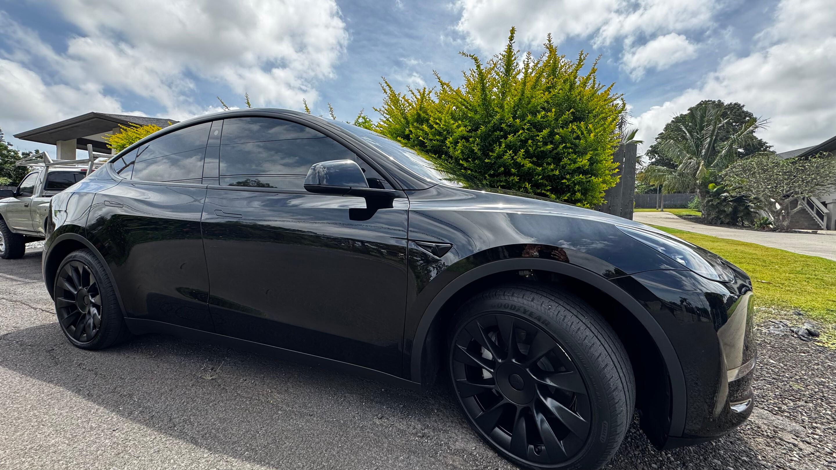 Tesla Model Y 2023 in Makawao, HI