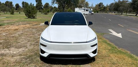 Tesla Model Y 2026