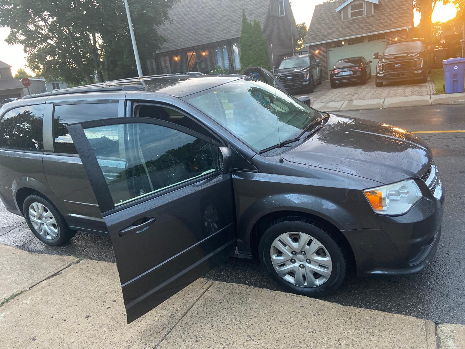 Dodge Grand Caravan 2016 à 