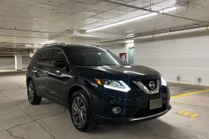 Nissan Rogue car