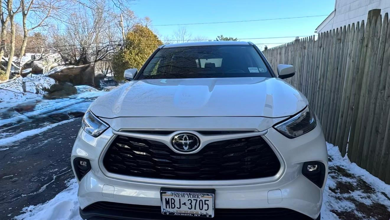 Toyota Highlander 2025 in Spring Valley, NY