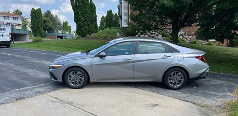 Hyundai Elantra 2024