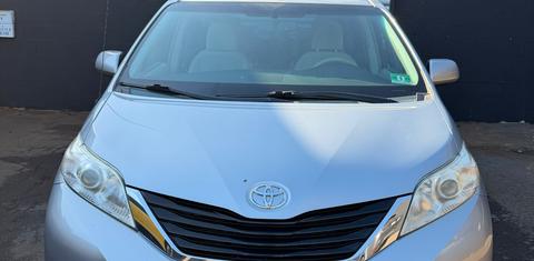 Toyota Sienna 2014