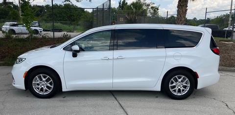 Chrysler Pacifica 2023