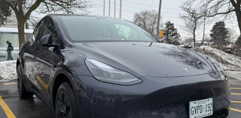 Tesla Model Y 2024