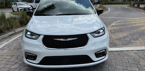 Chrysler Pacifica 2026