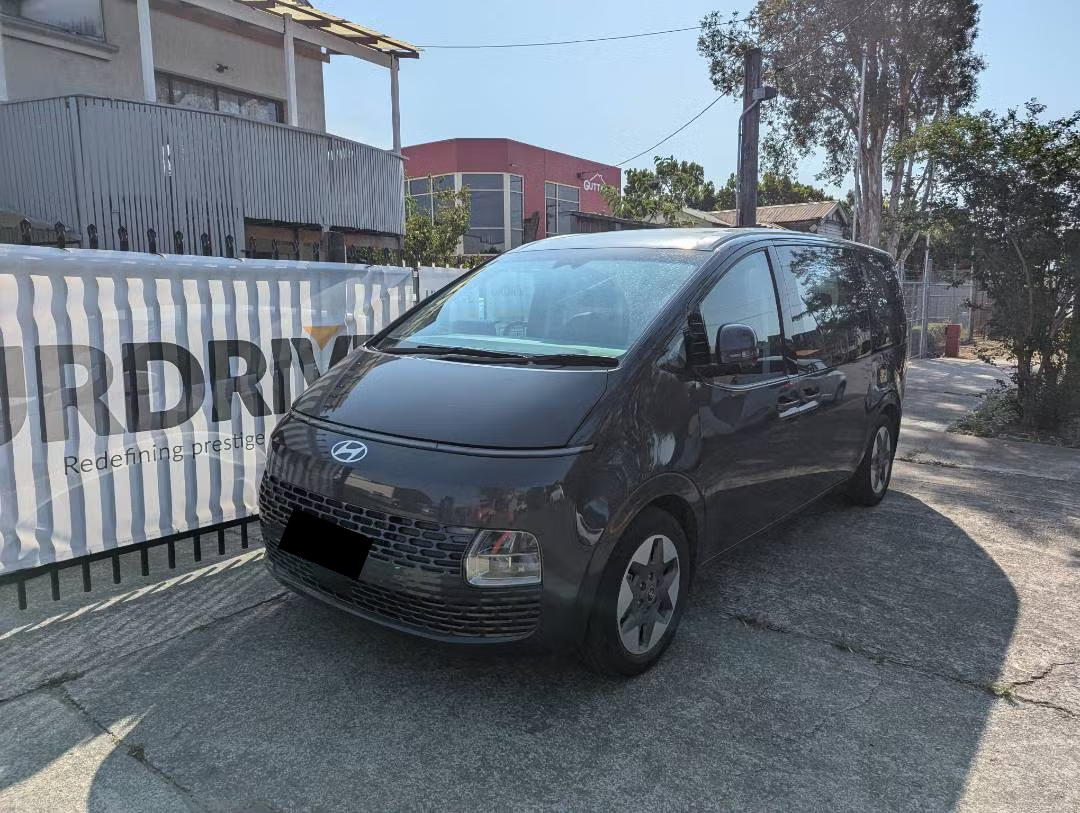 Hyundai STARIA 2022 in Tweed Heads