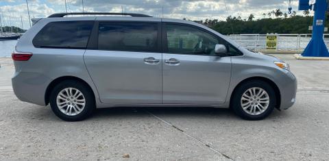 Toyota Sienna 2017