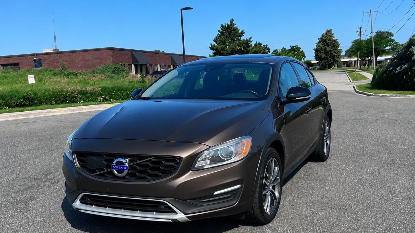 Volvo V60 Cross Country 2017 à Mississauga, ON