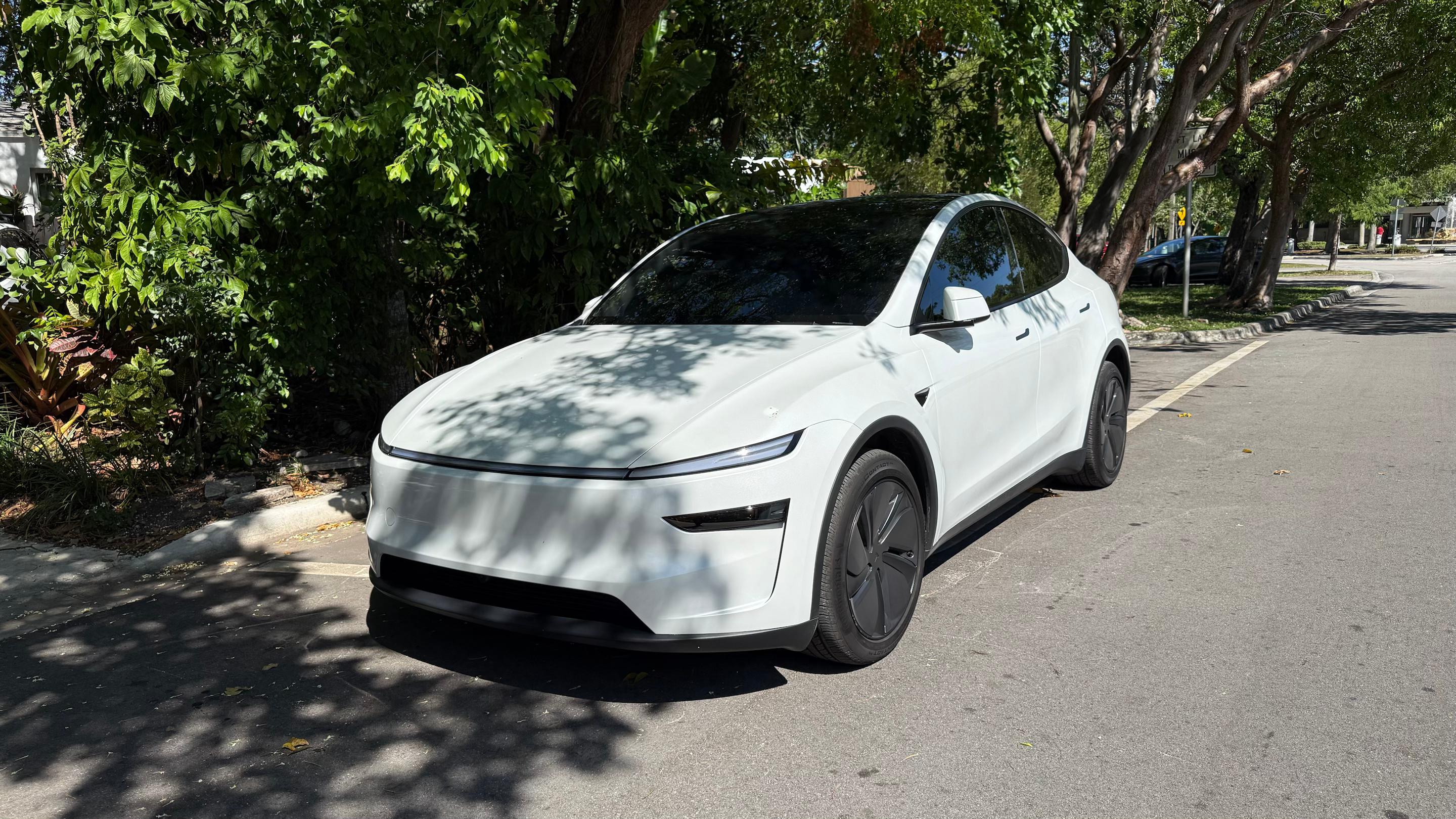 Tesla Model Y 2026 in Miami, FL