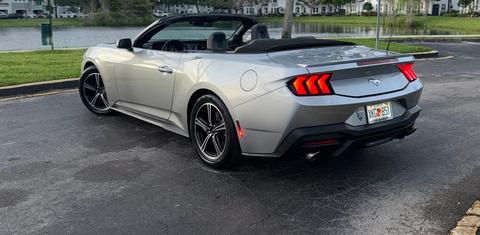 Ford Mustang 2024