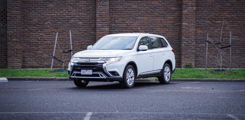 Mitsubishi OUTLANDER 2021