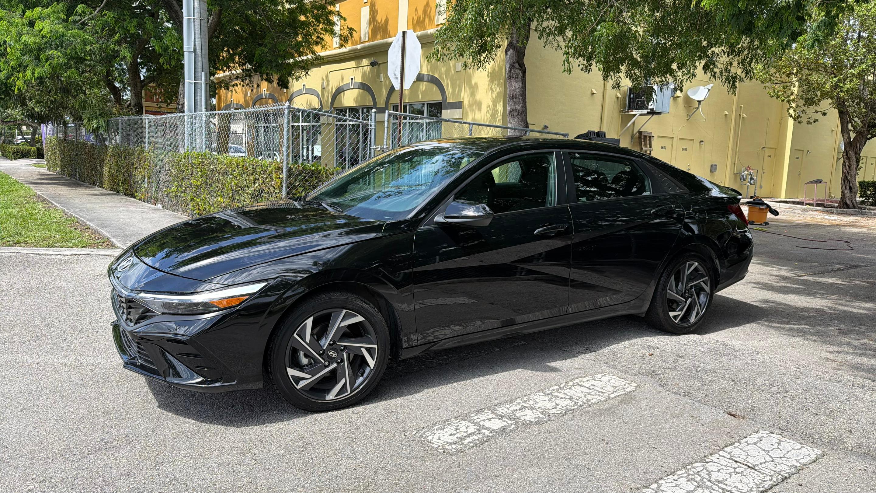 Hyundai Elantra 2025 in 