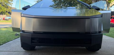 Tesla Cybertruck 2026