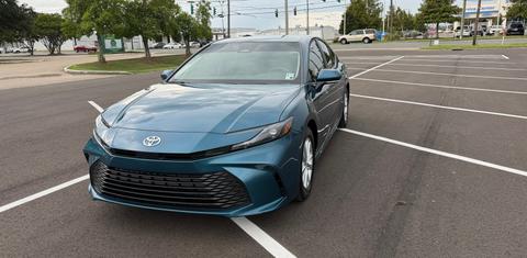 Toyota Camry Hybrid 2026