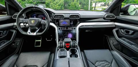 Lamborghini Urus 2021
