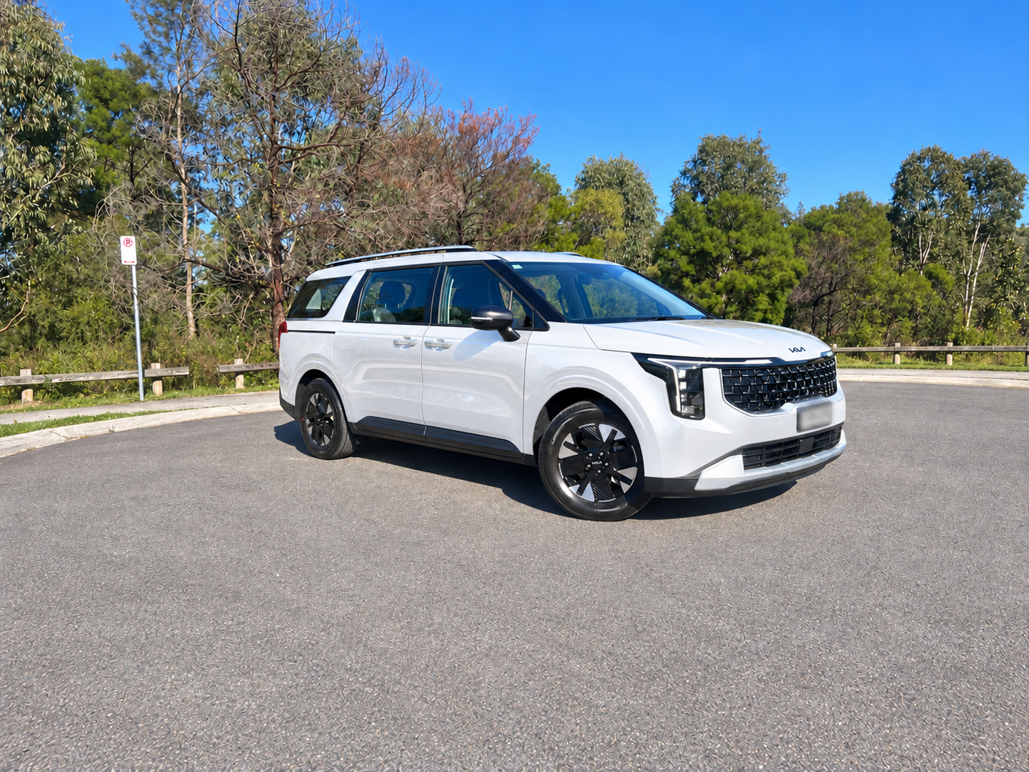 Kia CARNIVAL 2026 in Fairfield East