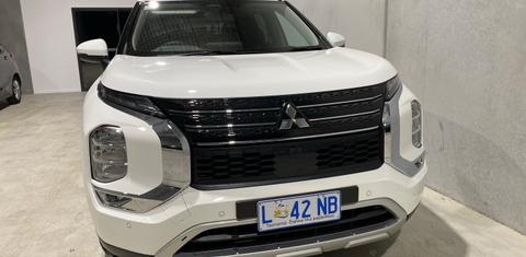 Mitsubishi OUTLANDER 2023