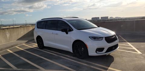 Chrysler Pacifica 2024