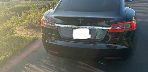 Tesla Model S 2016