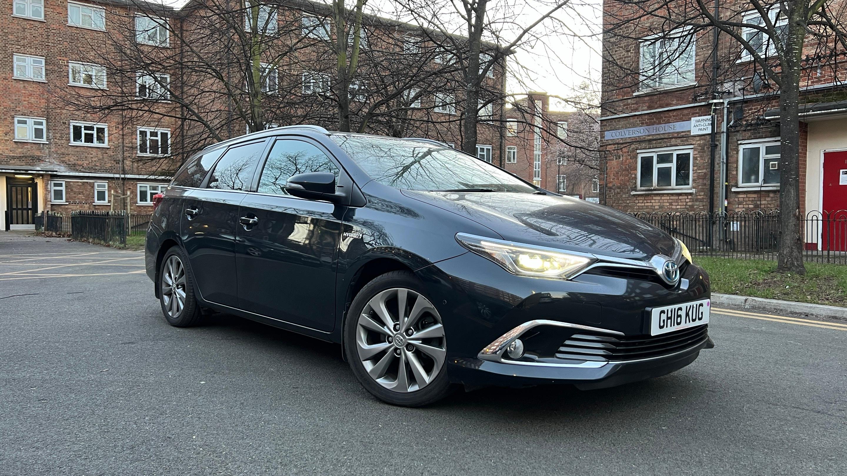 Toyota Auris 2016 in Reading