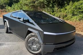 Tesla Cybertruck 2025 in Locust Grove