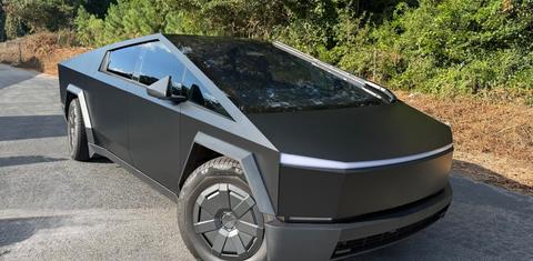 Tesla Cybertruck 2025