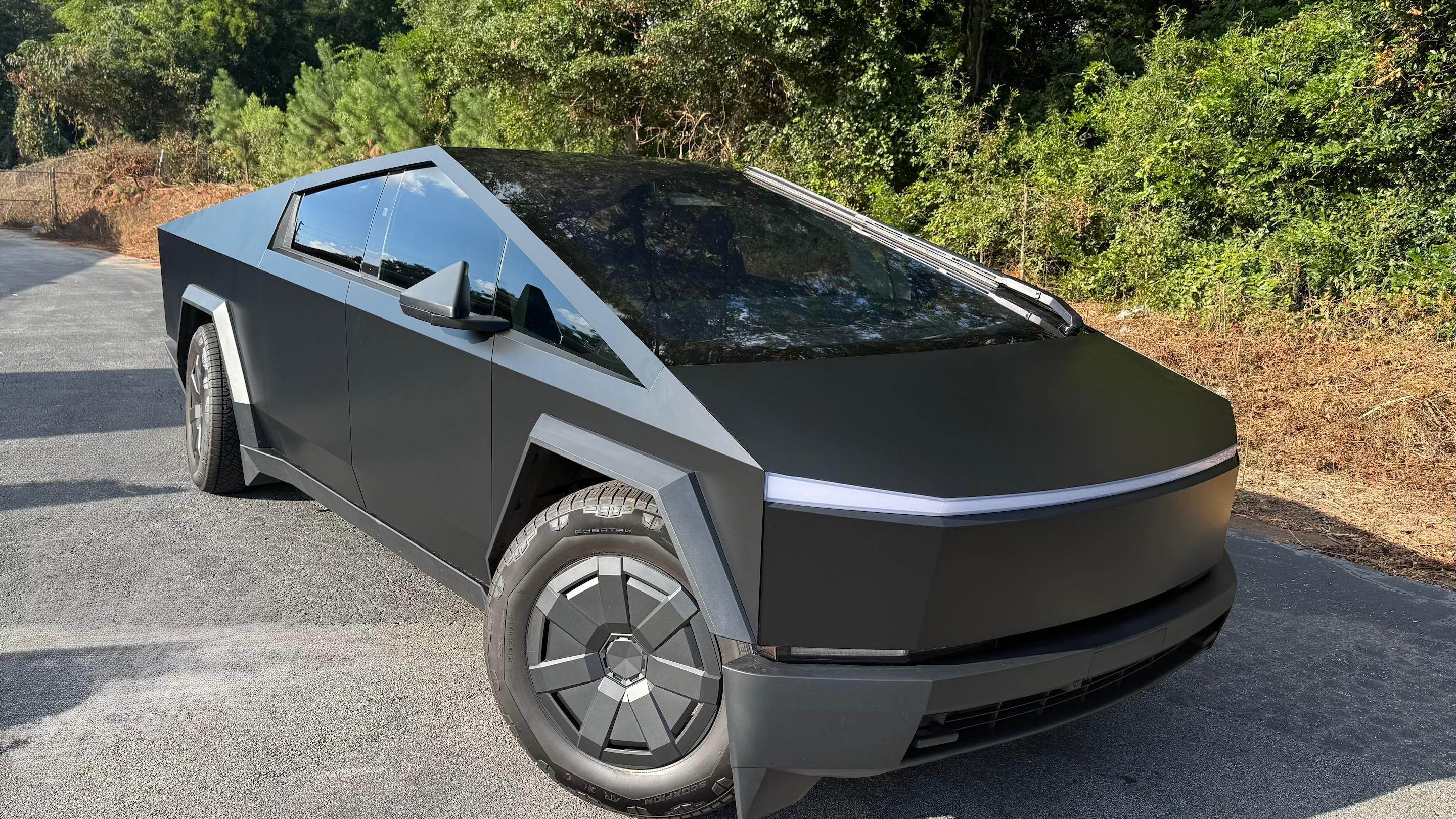 Tesla Cybertruck 2025 in Locust Grove, GA