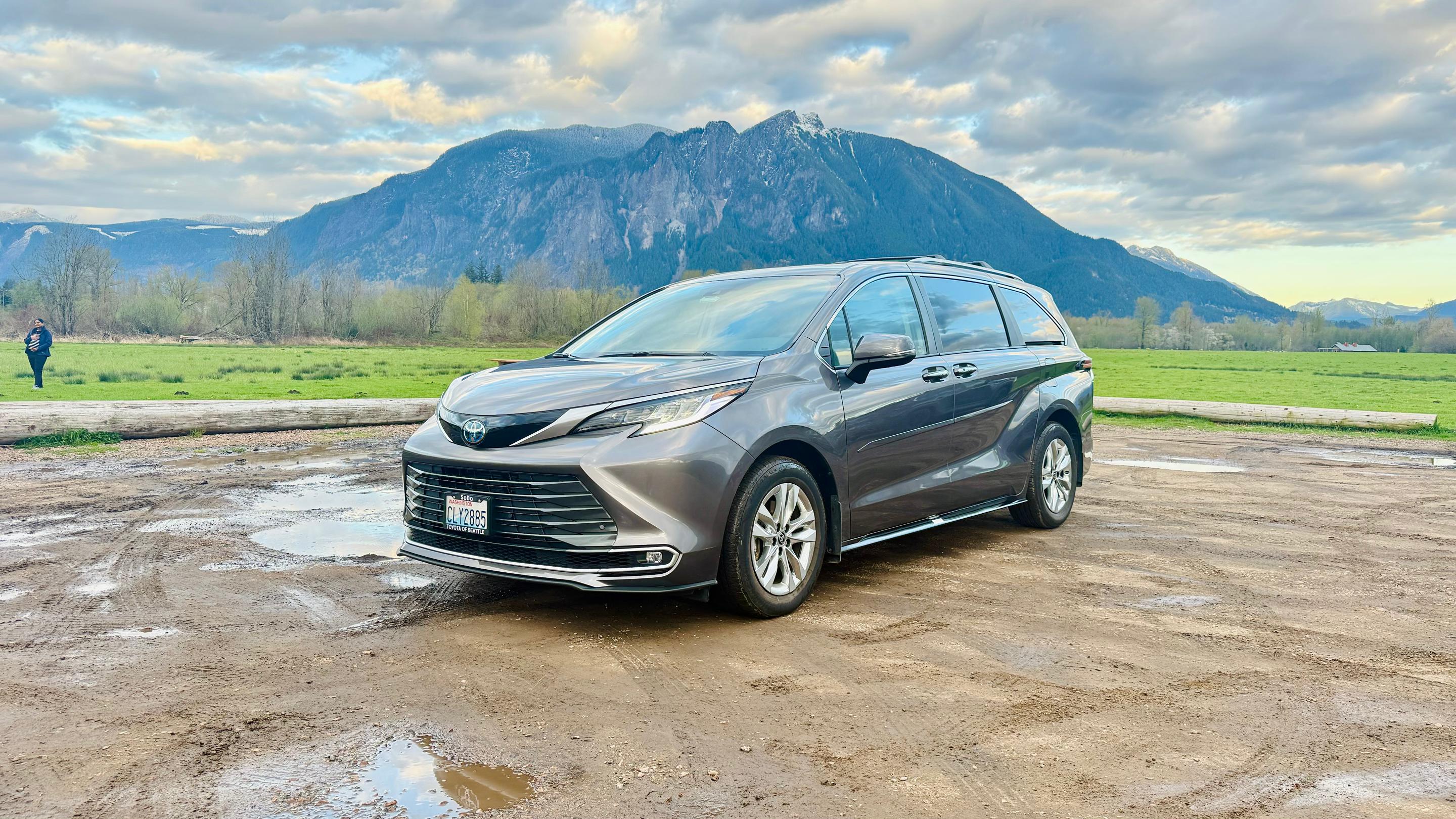 Toyota Sienna 2024 in Bellevue, WA