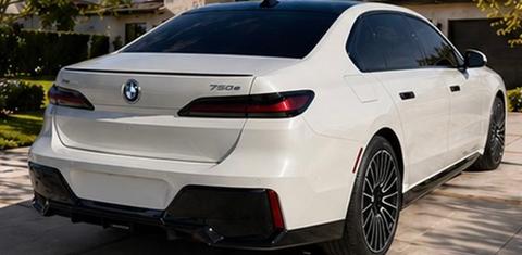 BMW 7 Series 2024