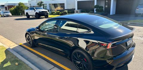 Tesla MODEL 3 2024