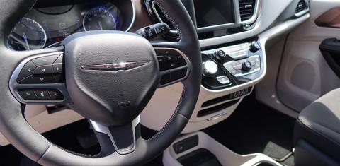 Chrysler Pacifica 2023